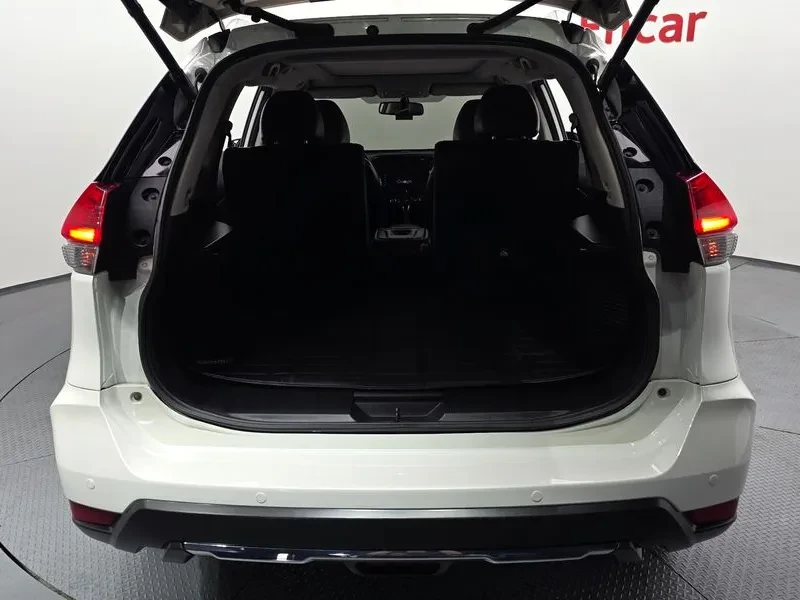 Nissan X-trail 2.5 Бензин 4x4, снимка 13 - Автомобили и джипове - 55783501
