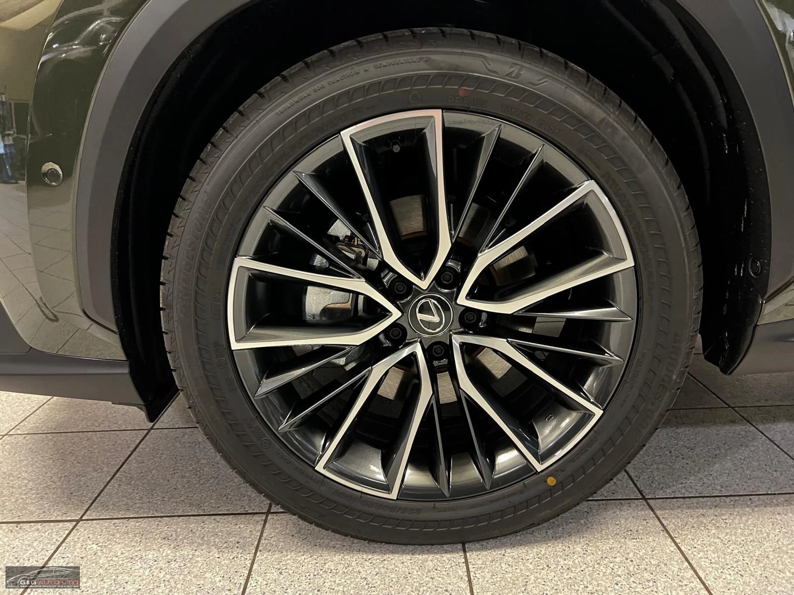 Lexus NX 350h НОВ!HEV/243HP/LUXURY/4X4/HUD/360/PANO/340v - изображение 3