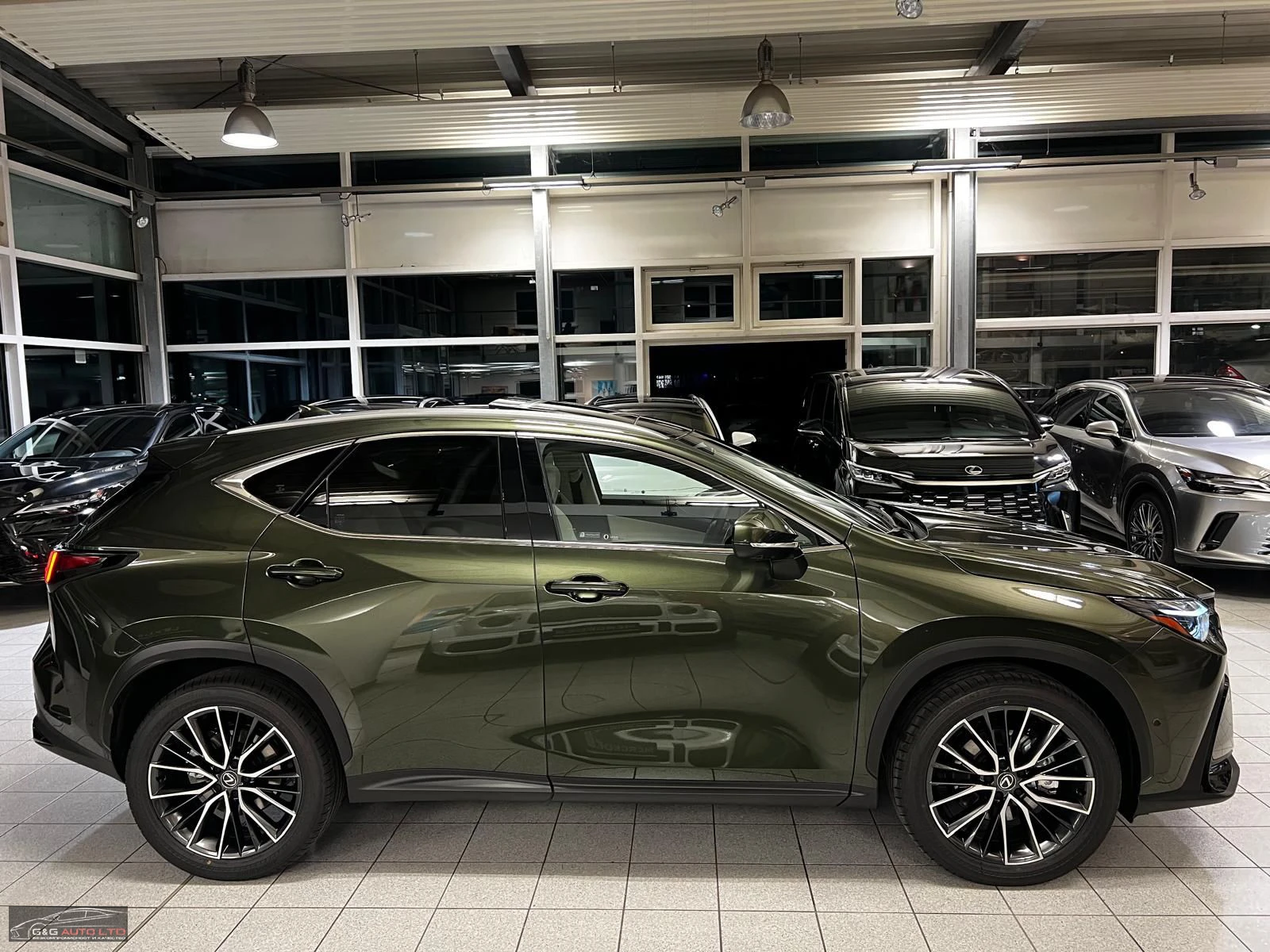 Lexus NX 350h НОВ!HEV/243HP/LUXURY/4X4/HUD/360/PANO/340v - изображение 5