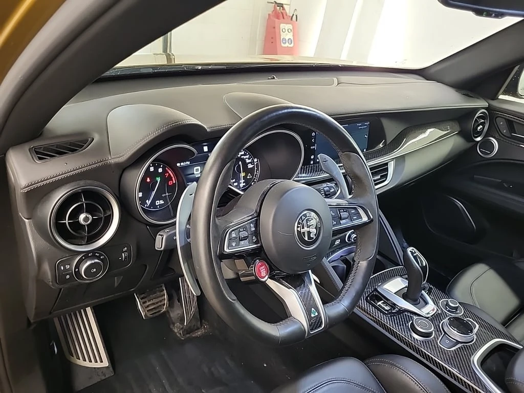 Alfa Romeo Stelvio * QUADRIFOGLIO * CARFAX * БЕЗ ПЪРВОНАЧАЛНА ВНОСКА - изображение 10