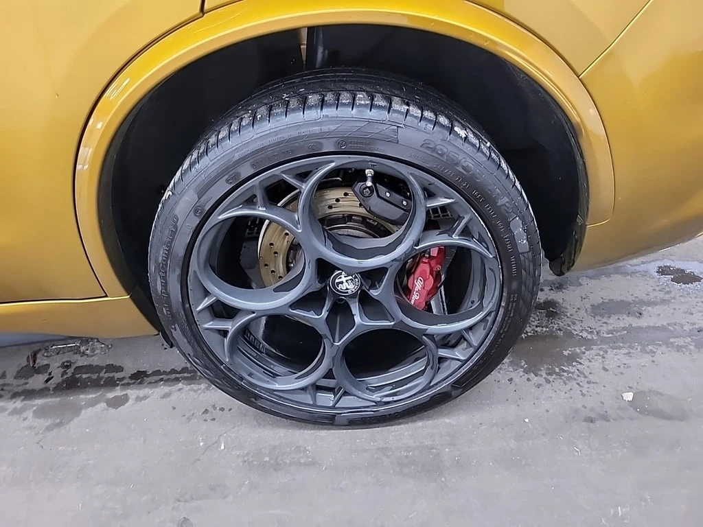 Alfa Romeo Stelvio * QUADRIFOGLIO * CARFAX * БЕЗ ПЪРВОНАЧАЛНА ВНОСКА - изображение 6