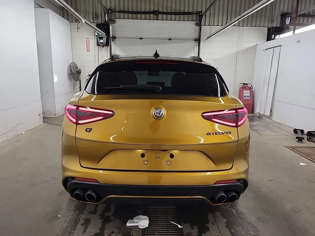 Alfa Romeo Stelvio * QUADRIFOGLIO * CARFAX * БЕЗ ПЪРВОНАЧАЛНА ВНОСКА - изображение 7