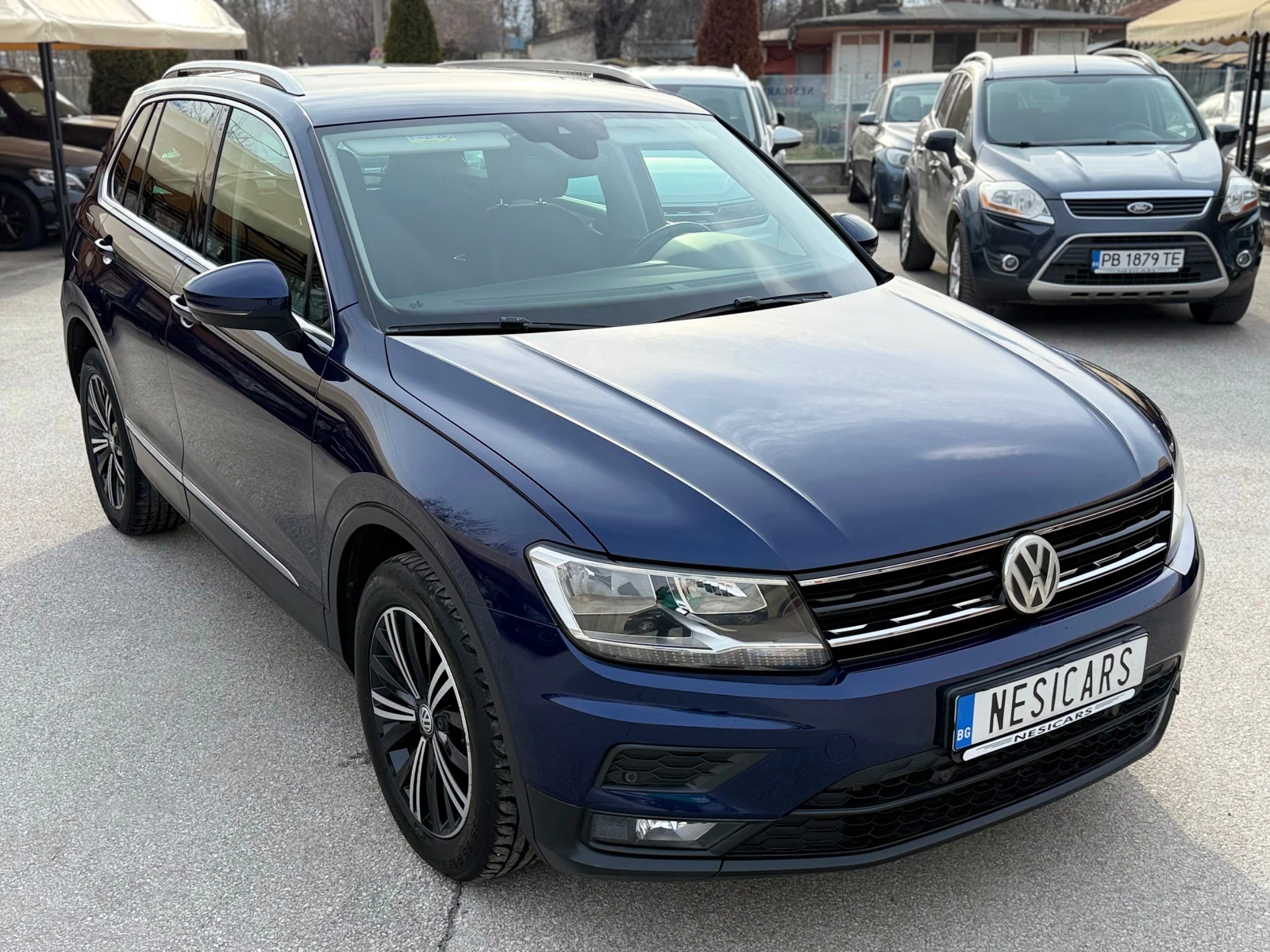 VW Tiguan 2.0TDI 4-MOTION DSG !!! 100% РЕАЛНИ КИЛОМЕТРИ !!!!, снимка 3 - Автомобили и джипове - 53915802