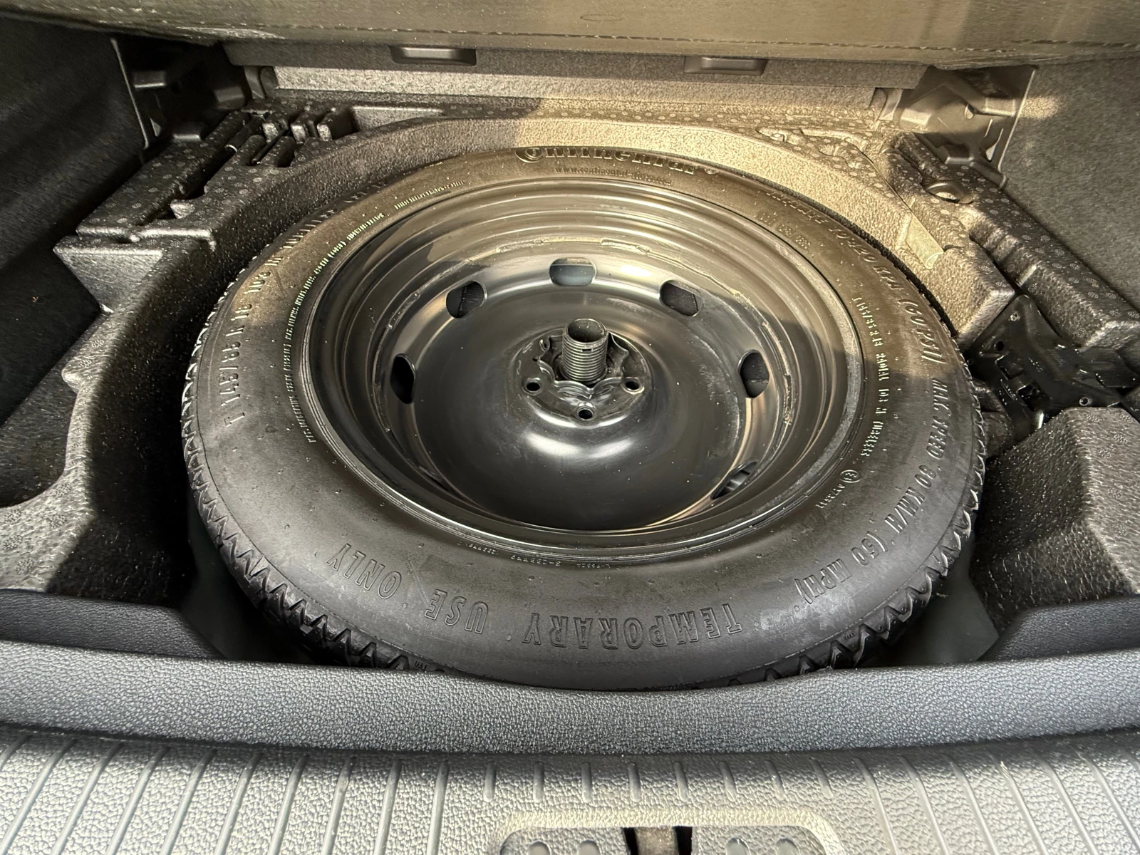 VW Tiguan 2.0TDI 4-MOTION DSG !!! 100% РЕАЛНИ КИЛОМЕТРИ !!!!, снимка 16 - Автомобили и джипове - 53915802