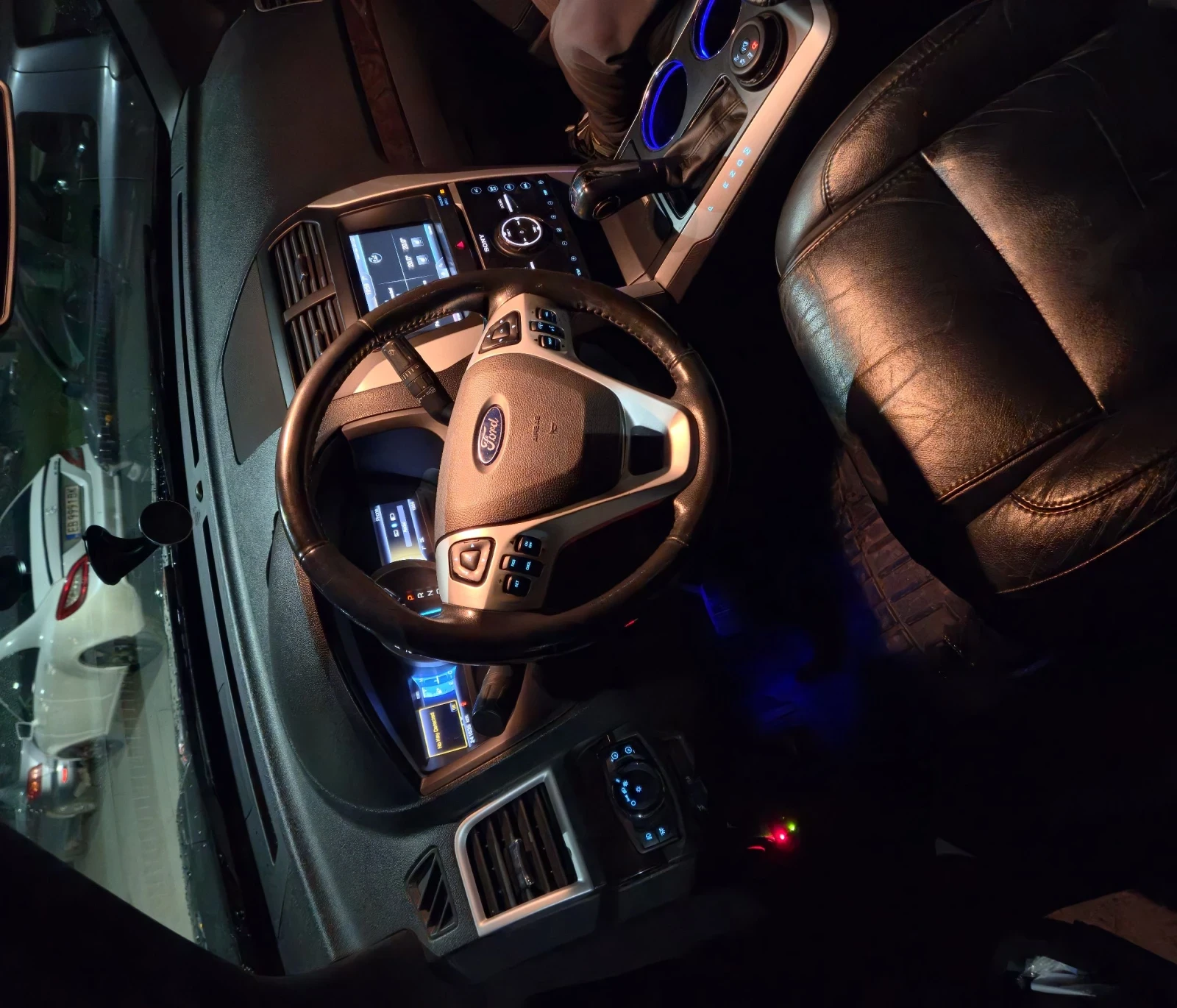 Ford Explorer 3.5 full package / газов инжеккцион, снимка 7 - Автомобили и джипове - 53998749