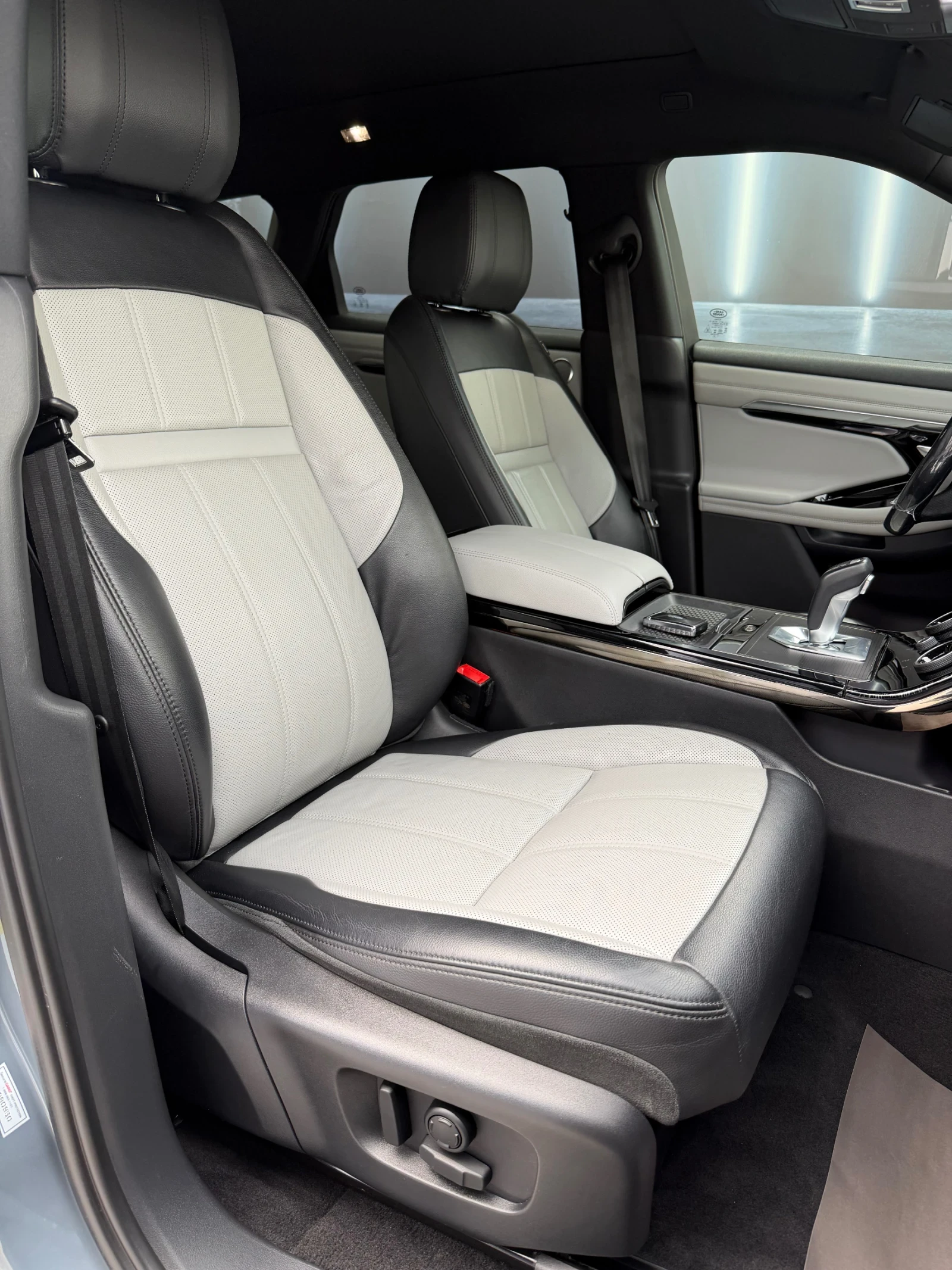 Land Rover Range Rover Evoque 2.0 i, снимка 14 - Автомобили и джипове - 54255812