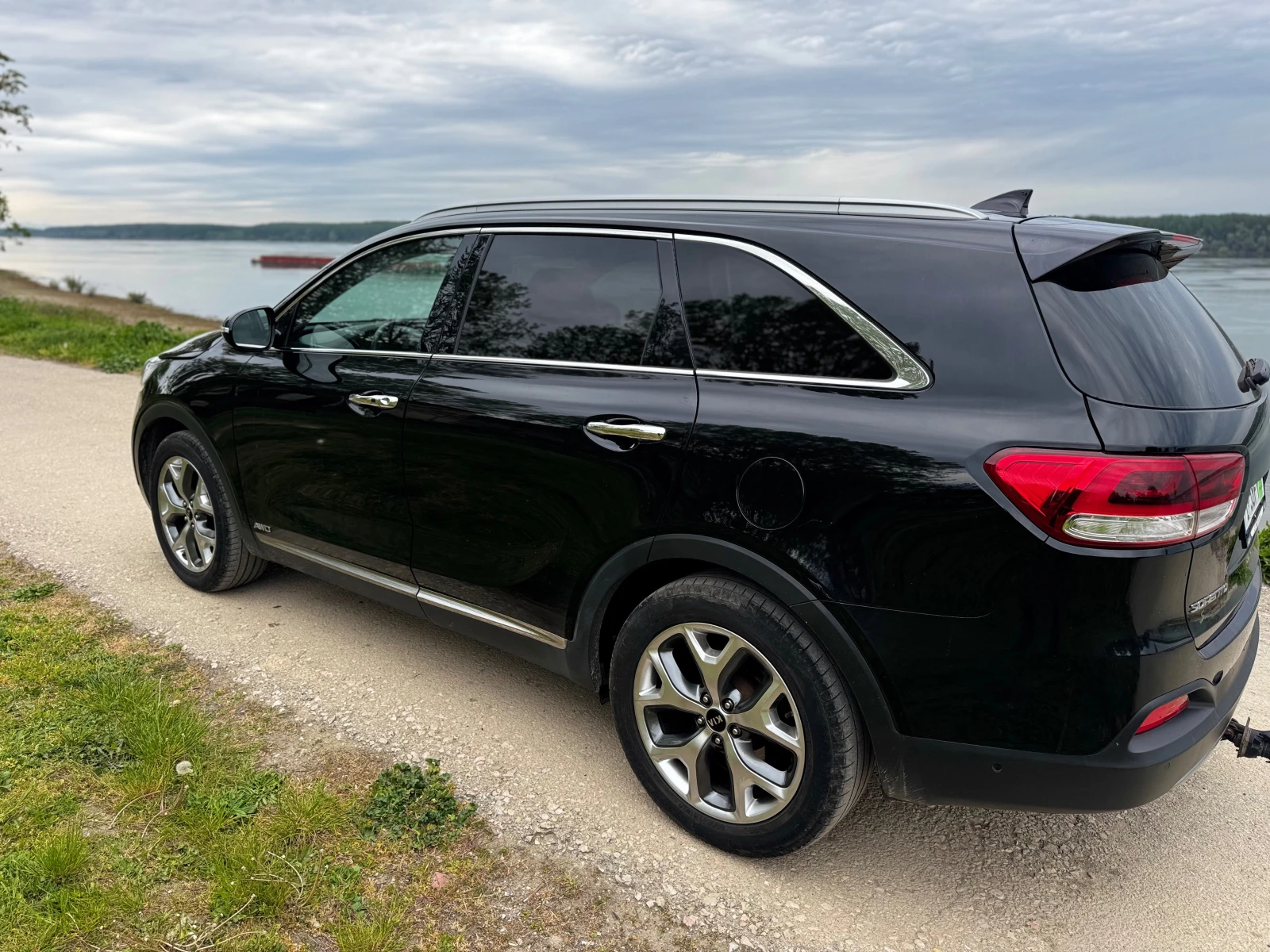 Kia Sorento 2.2CRDI-197* AWD* FULL FULL* NOV VNOS, снимка 3 - Автомобили и джипове - 54359355