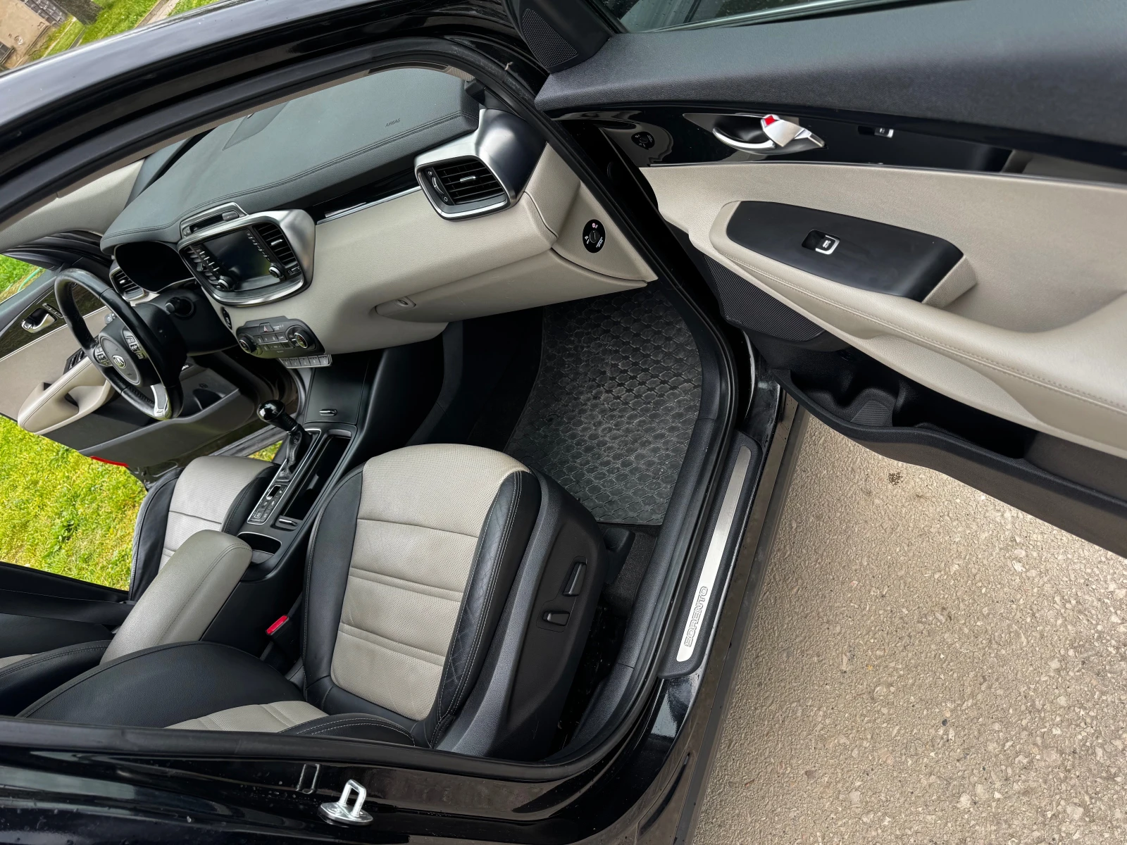 Kia Sorento 2.2CRDI-197* AWD* FULL FULL* NOV VNOS, снимка 13 - Автомобили и джипове - 54359355