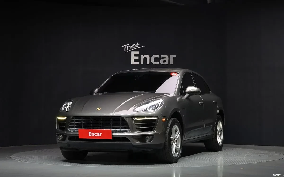 Porsche Macan 3.0L V6| ALCANTARA| КАМЕРА| ПОДГРЕВ| 