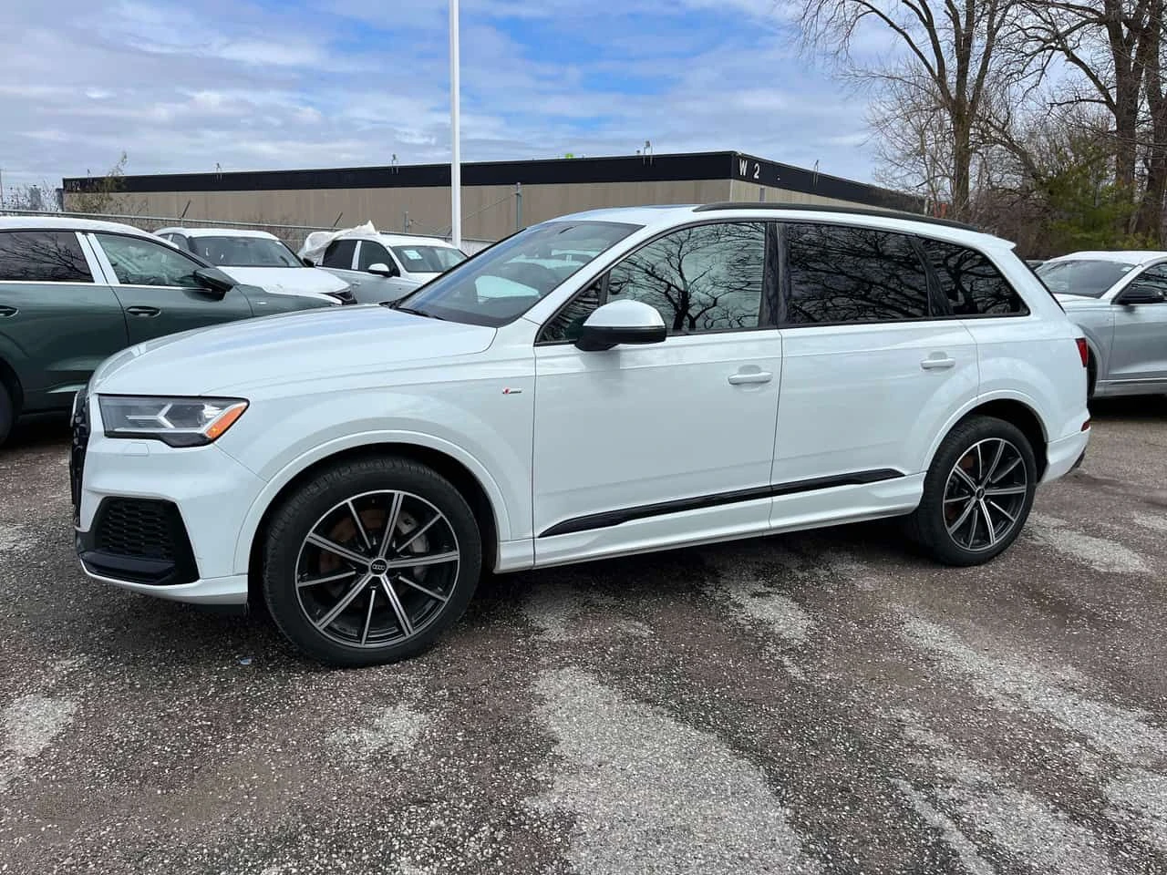 Audi Q7 * KOMFORT * КЛИП НА МОТОРА * ОТ ПРЕДСТАВИТЕЛСТВО, снимка 3 - Автомобили и джипове - 54723726