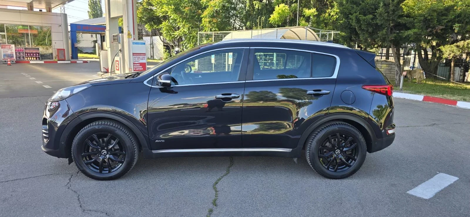Kia Sportage GTLINE-АВТОМАТ-КОЖА-НАВИГАЦИЯ 4X4, снимка 2 - Автомобили и джипове - 54932538