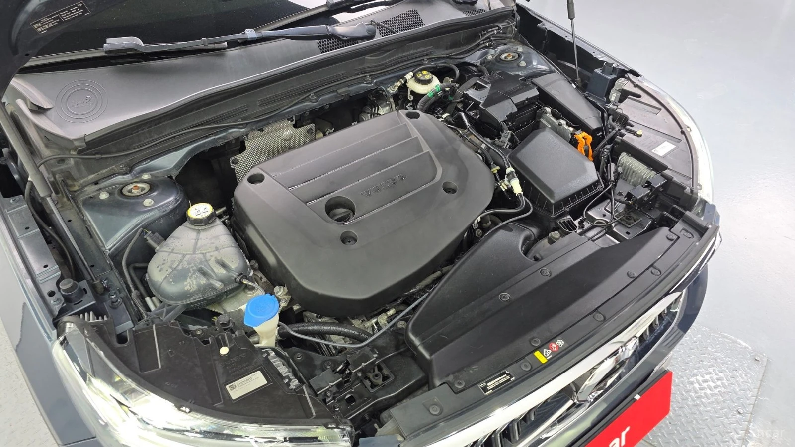 Volvo XC40 * B4* LED* ПАНО* 360* KEYLESS* Camera* ПОДГРЕВ* , снимка 5 - Автомобили и джипове - 55585667