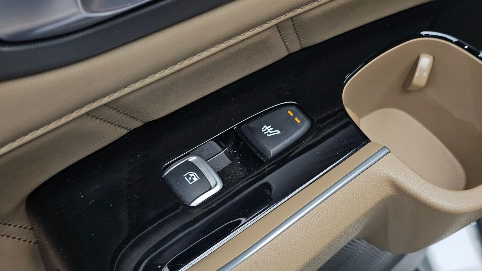 Kia Sorento HYBRID* 4WD* GRAVITY* МАСАЖ* ПАНО* ПОДГР* ОБДУХВ* , снимка 15 - Автомобили и джипове - 55680444