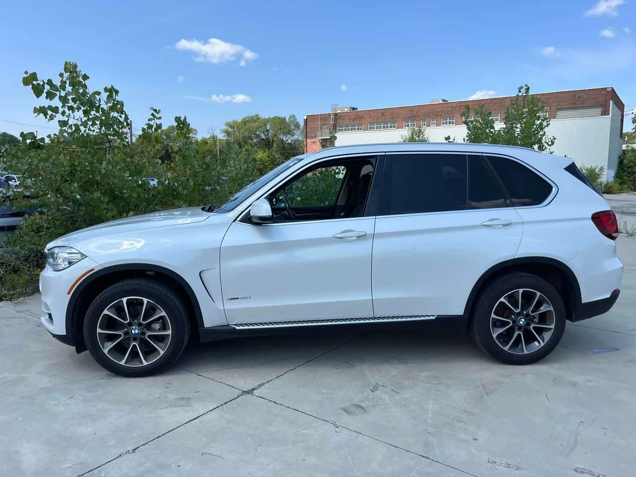 BMW X5 * xDrive35i * CARFAX * БЕЗ ПЪРВОНАЧАЛНА ВНОСКА, снимка 2 - Автомобили и джипове - 55685017