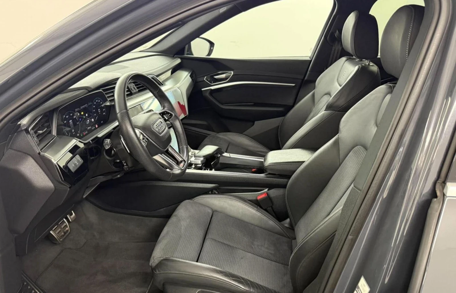 Audi Q8 e-tron 50 Quattro.S-line.95Kwh, снимка 15 - Автомобили и джипове - 56240799