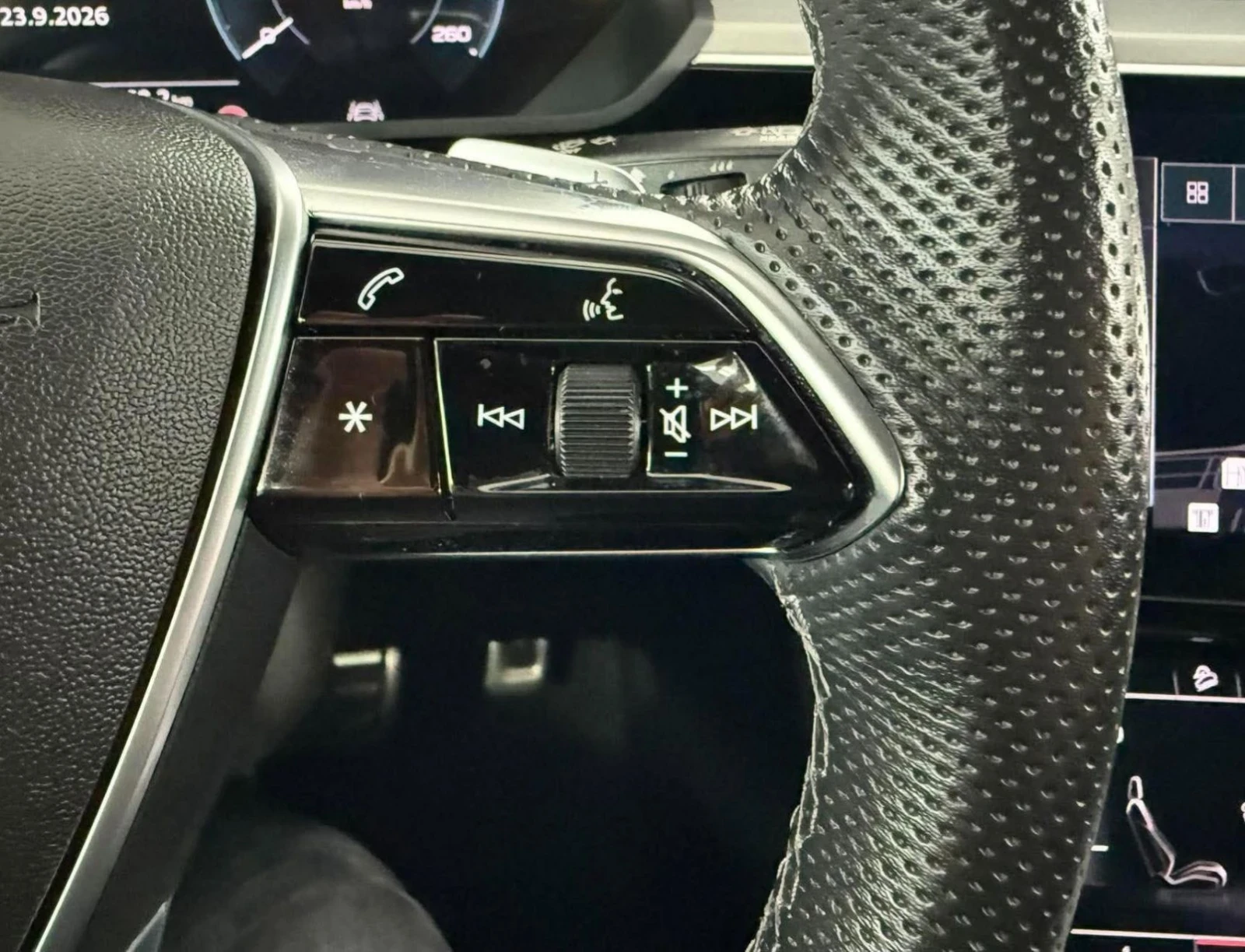 Audi Q8 e-tron 50 Quattro.S-line.95Kwh, снимка 14 - Автомобили и джипове - 56240799
