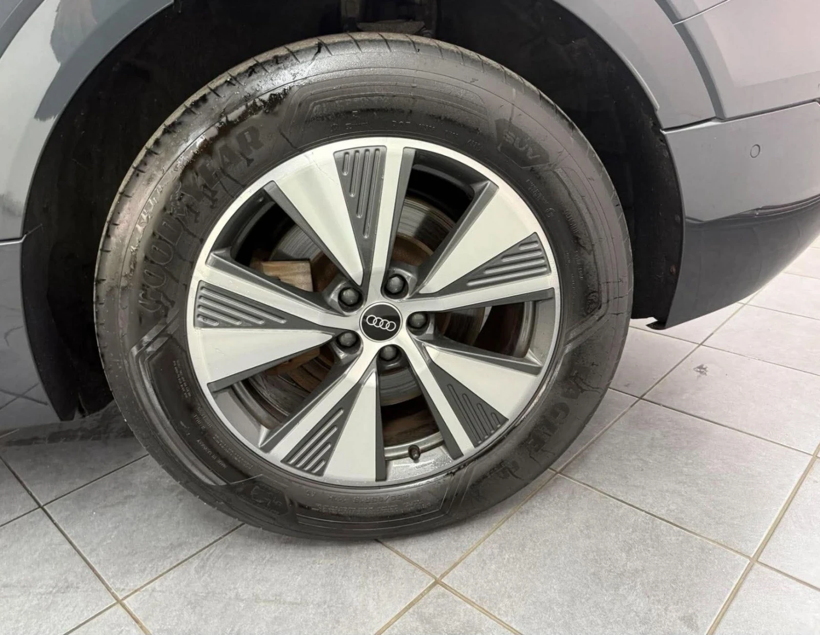 Audi Q8 e-tron 50 Quattro.S-line.95Kwh, снимка 13 - Автомобили и джипове - 56240799