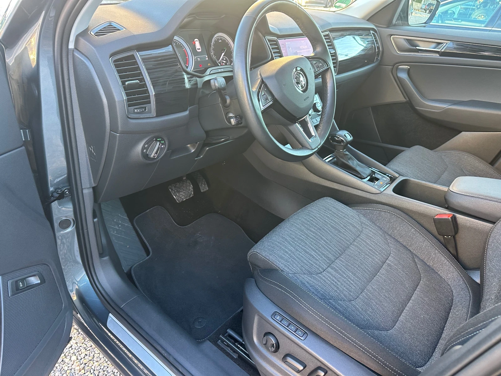 Skoda Kodiaq 4х4 АВТОМАТИК , снимка 9 - Автомобили и джипове - 56633108