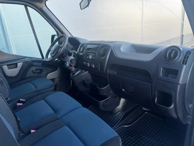 Renault Master 2.3DCi 163кс. Климатик, снимка 13 - Бусове и автобуси - 48408912