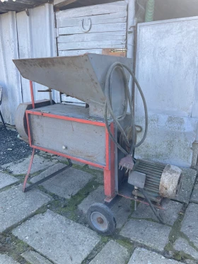 Специализирани машини Други Машина за белене на бадеми, снимка 1