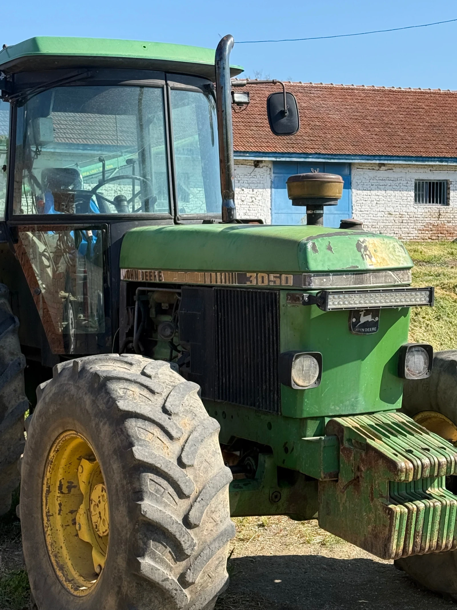 Трактор John Deere 3050, снимка 2 - Селскостопанска техника - 54392906