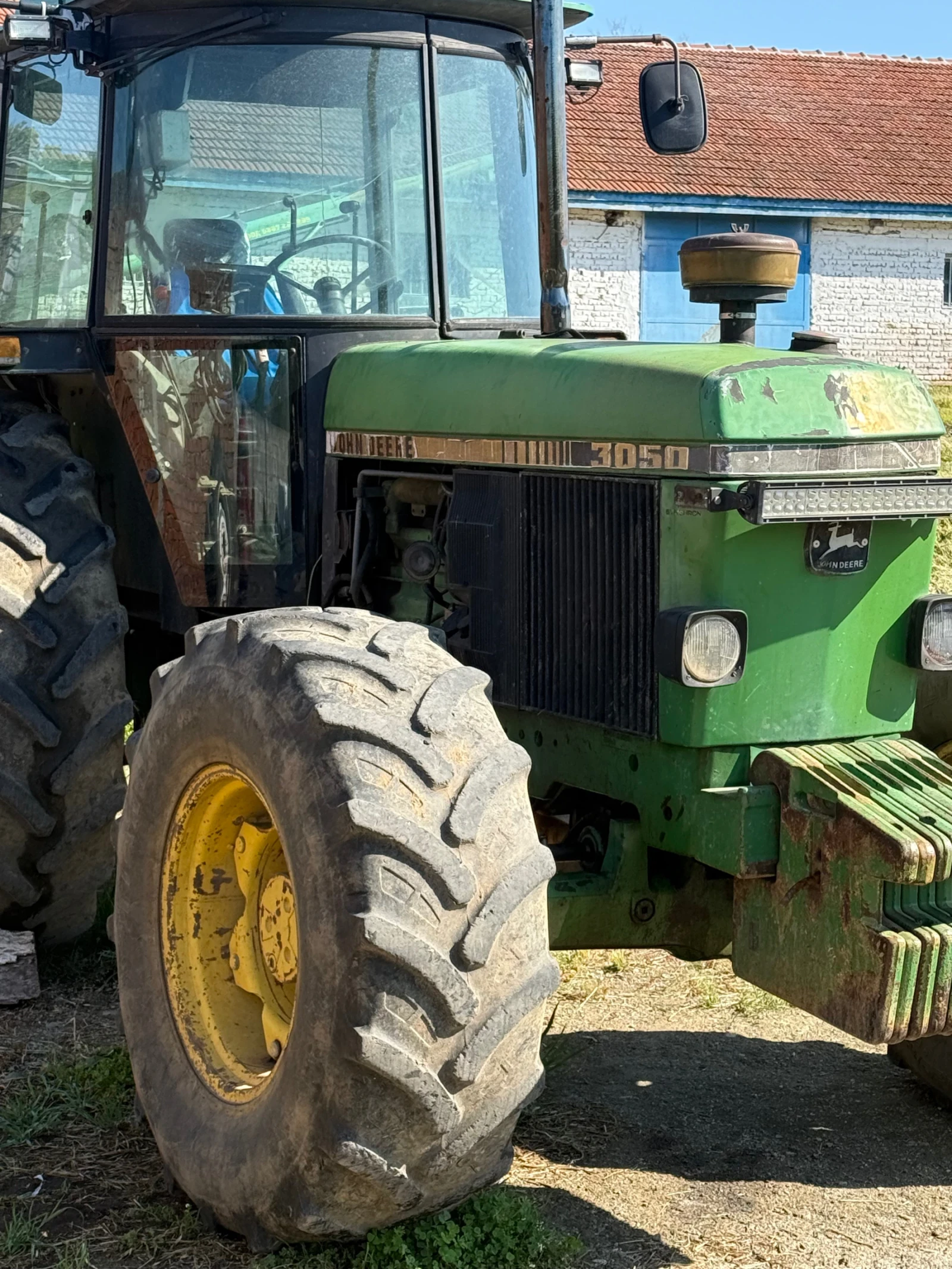 Трактор John Deere 3050, снимка 3 - Селскостопанска техника - 54392906