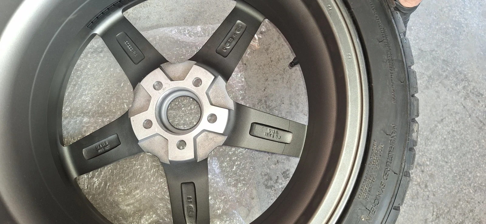 Гуми с джанти Michelin 225/40R18, снимка 5 - Гуми и джанти - 54163055