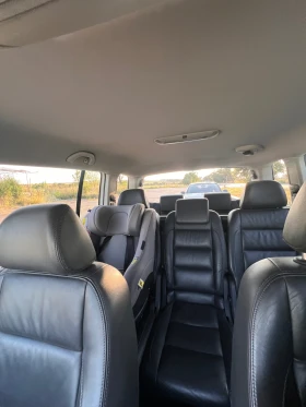 VW Touran 2.0 170коня R Line EDiTiON, снимка 14