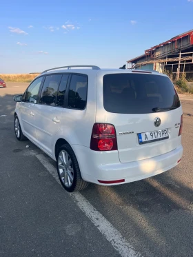 VW Touran 2.0 170коня R Line EDiTiON, снимка 2