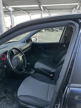 Seat Leon, снимка 4 - Автомобили и джипове - 45005602