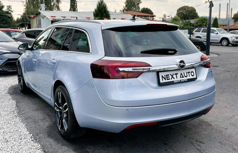 Opel Insignia SPORT TOURER 163HP, снимка 7 - Автомобили и джипове - 47152314