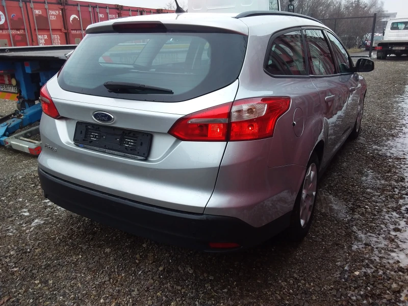 Ford Focus 1.5, снимка 9 - Автомобили и джипове - 48594967