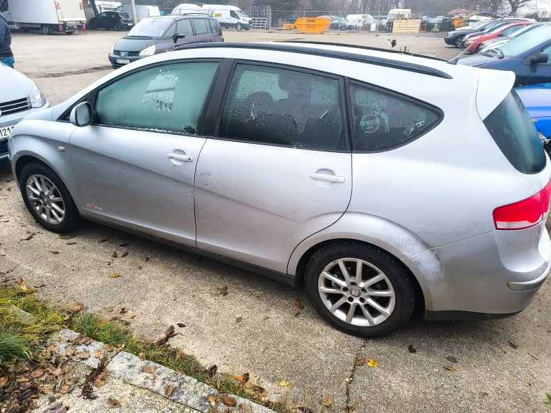 Seat Altea 1.6TDI, снимка 9 - Автомобили и джипове - 48765770