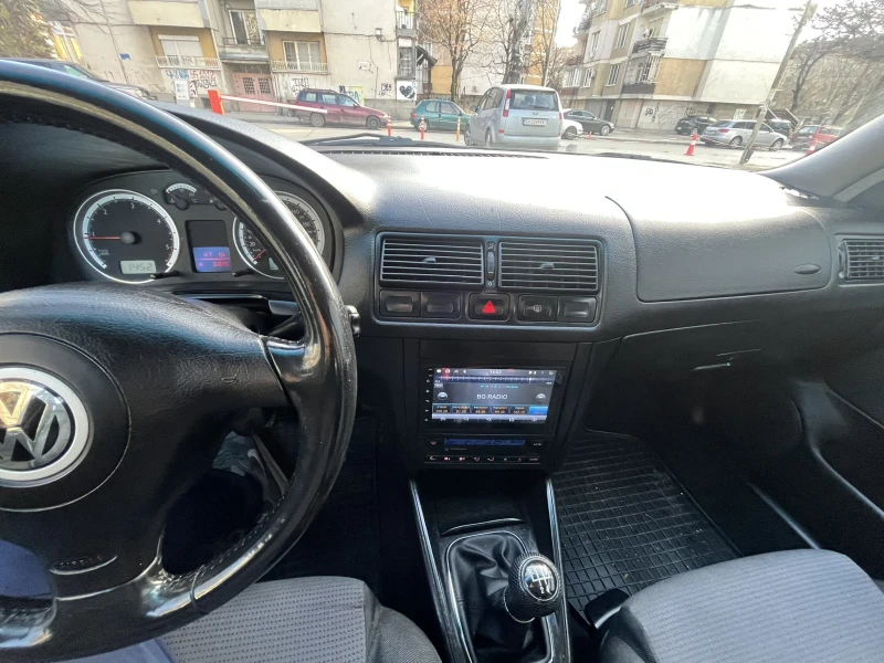 VW Golf 1.9 TDI, снимка 9 - Автомобили и джипове - 48836556