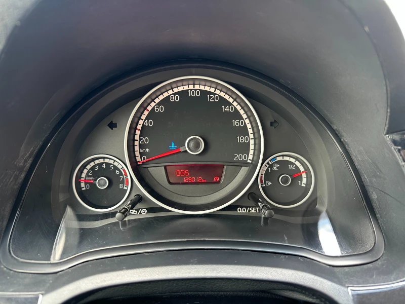 VW Up Метан/ 68 к.с., снимка 14 - Автомобили и джипове - 51874901