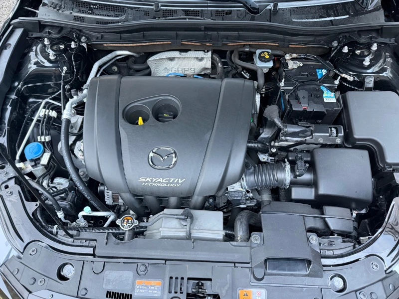 Mazda 3 2.0i, бензин, нави, 6 скорости, снимка 14 - Автомобили и джипове - 52356388