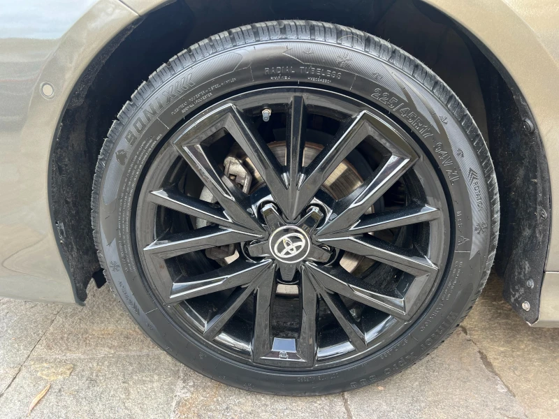 Toyota Corolla HYBRID PREMIUM, снимка 15 - Автомобили и джипове - 52754074