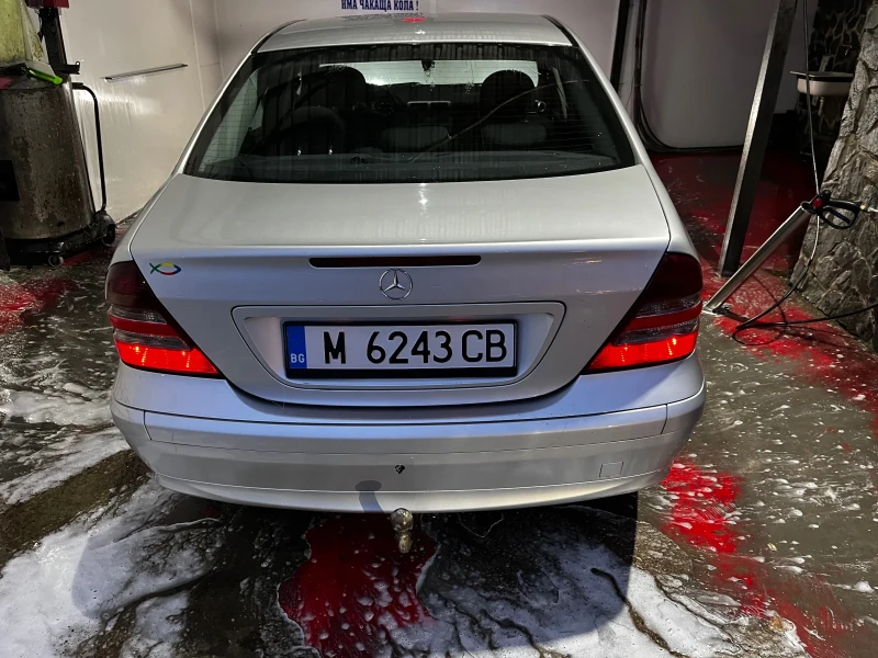 Mercedes-Benz C 220, снимка 3 - Автомобили и джипове - 52893736
