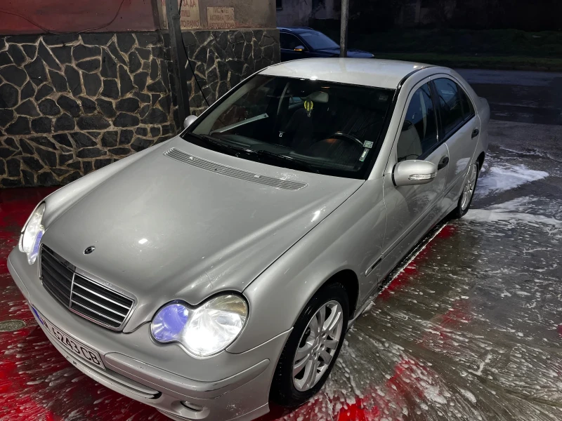 Mercedes-Benz C 220, снимка 5 - Автомобили и джипове - 52893736