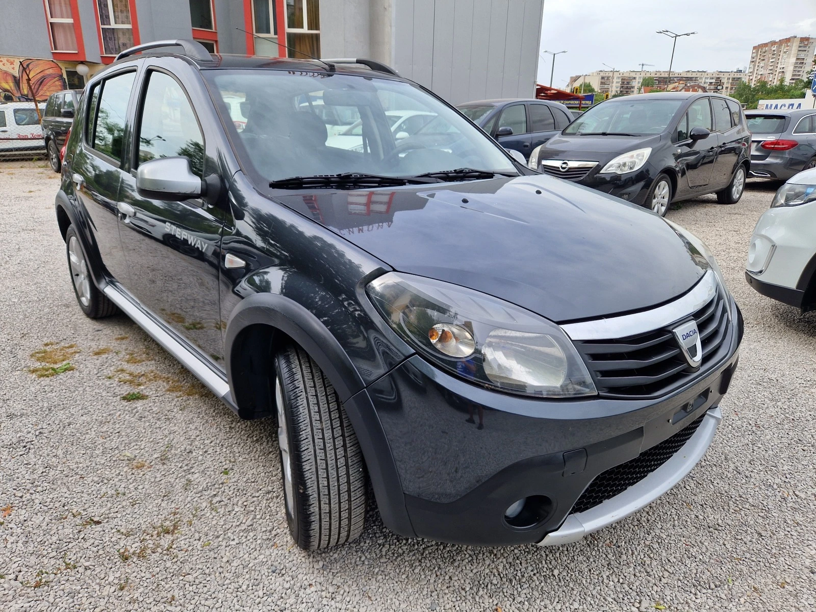 Dacia Sandero STEPWAY/1.6 газов инжекцион - изображение 3