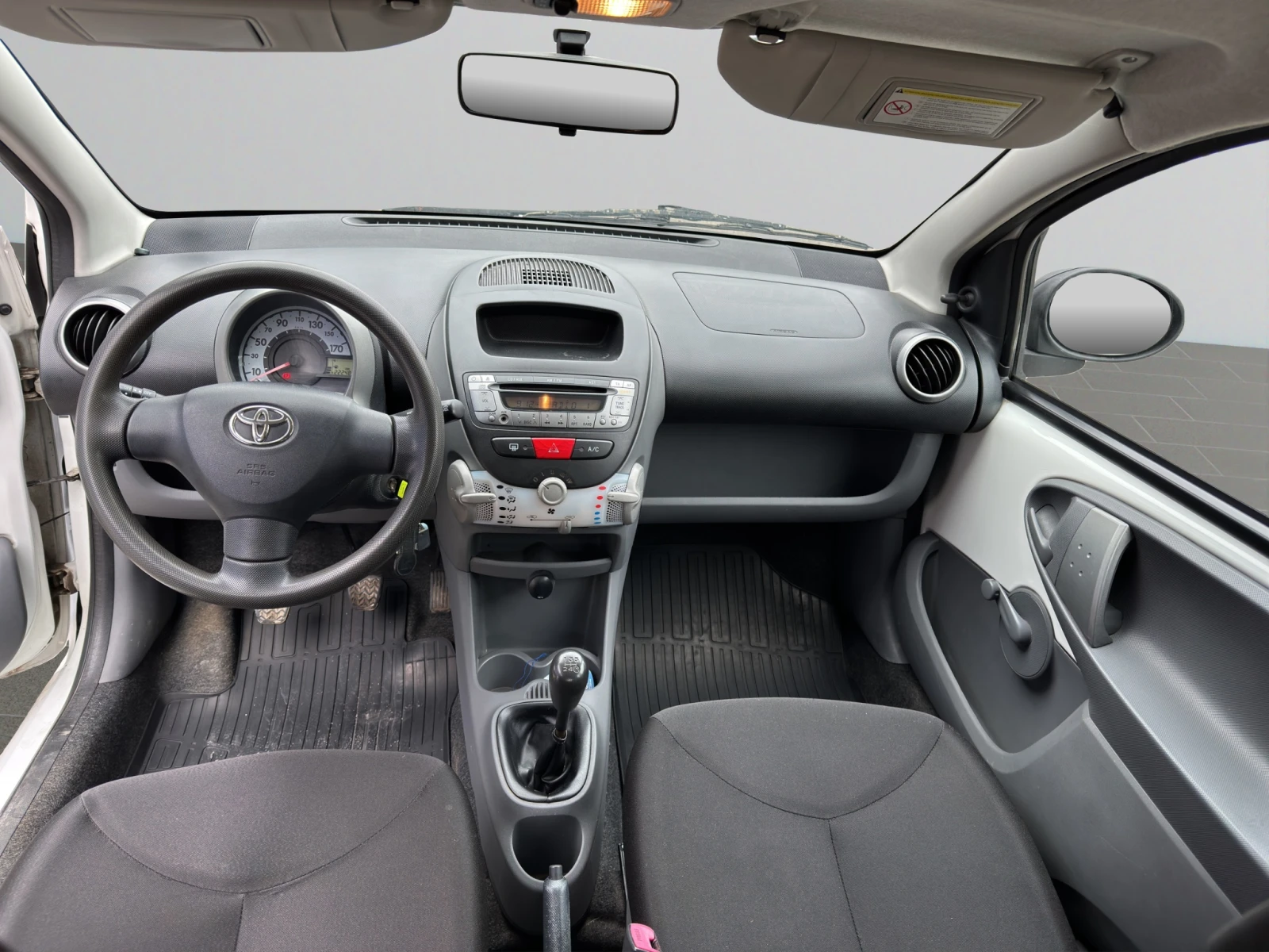Toyota Aygo 1.0 VVT-i 68hp BVM5 E4 | Mobile.bg � ����������� 10