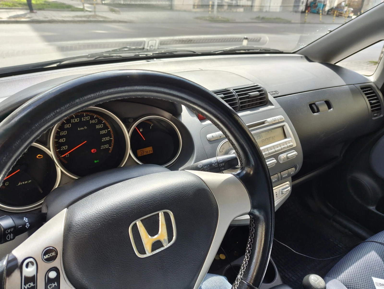 Honda Jazz, снимка 11 - Автомобили и джипове - 54190612