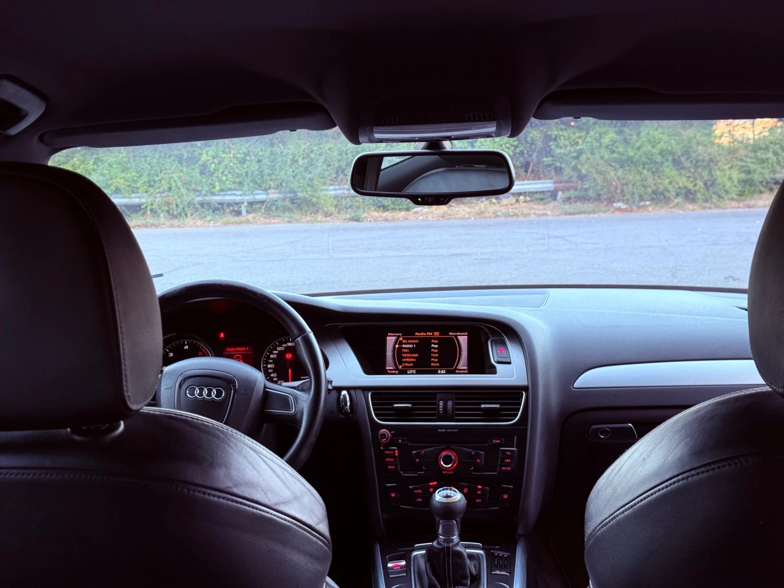 Audi A4 2.0 TDI, снимка 11 - Автомобили и джипове - 54314365