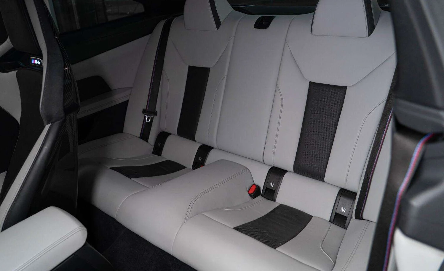 BMW M4 Competition, снимка 9 - Автомобили и джипове - 54340284