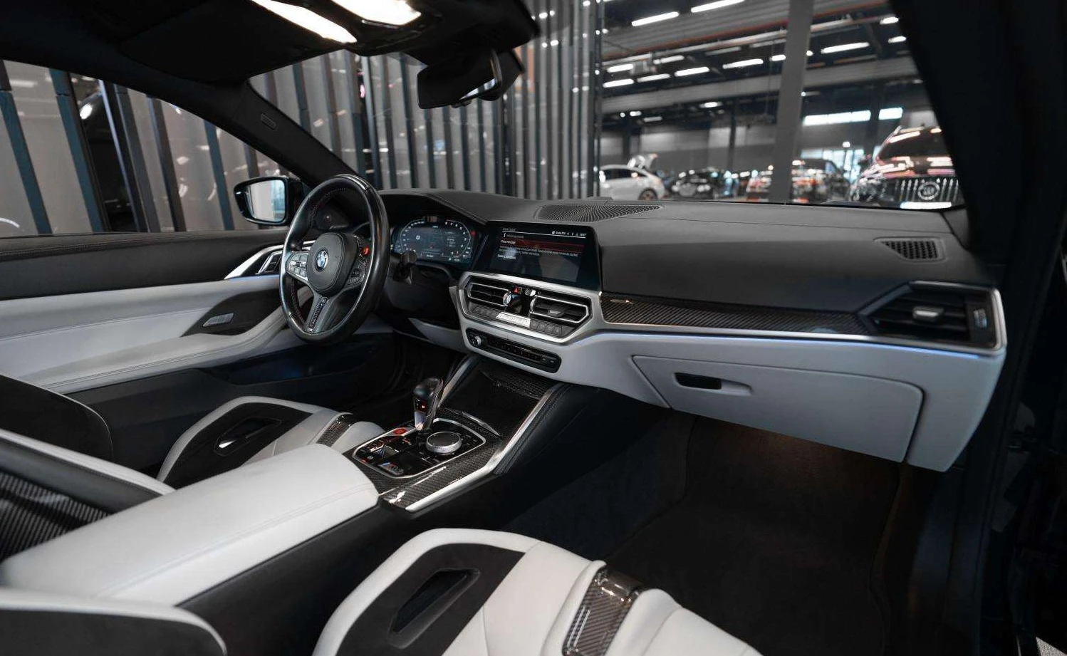 BMW M4 Competition, снимка 8 - Автомобили и джипове - 54340284