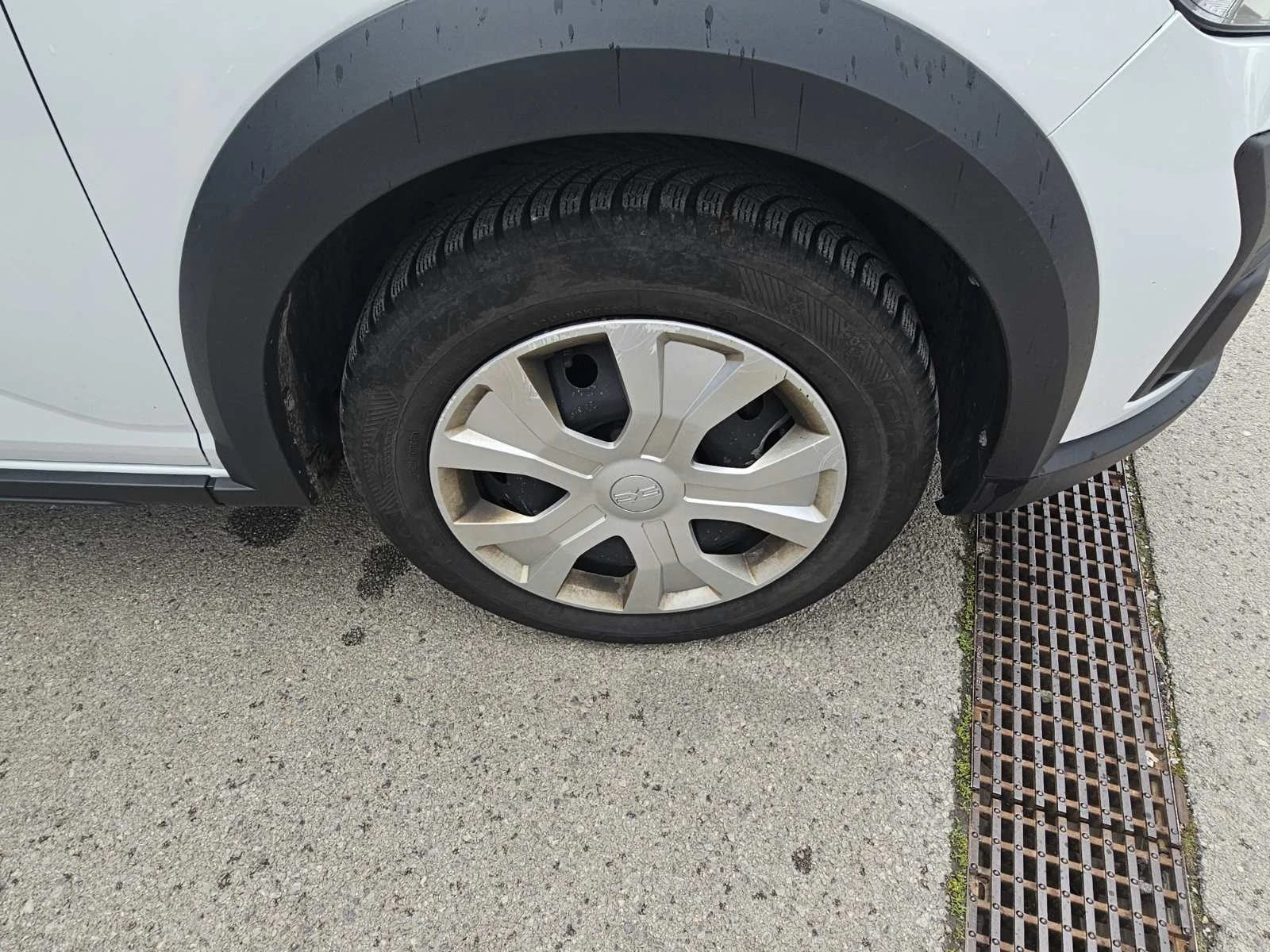 Dacia Jogger 1.0 TCe 100 LPG, снимка 14 - Автомобили и джипове - 54358892