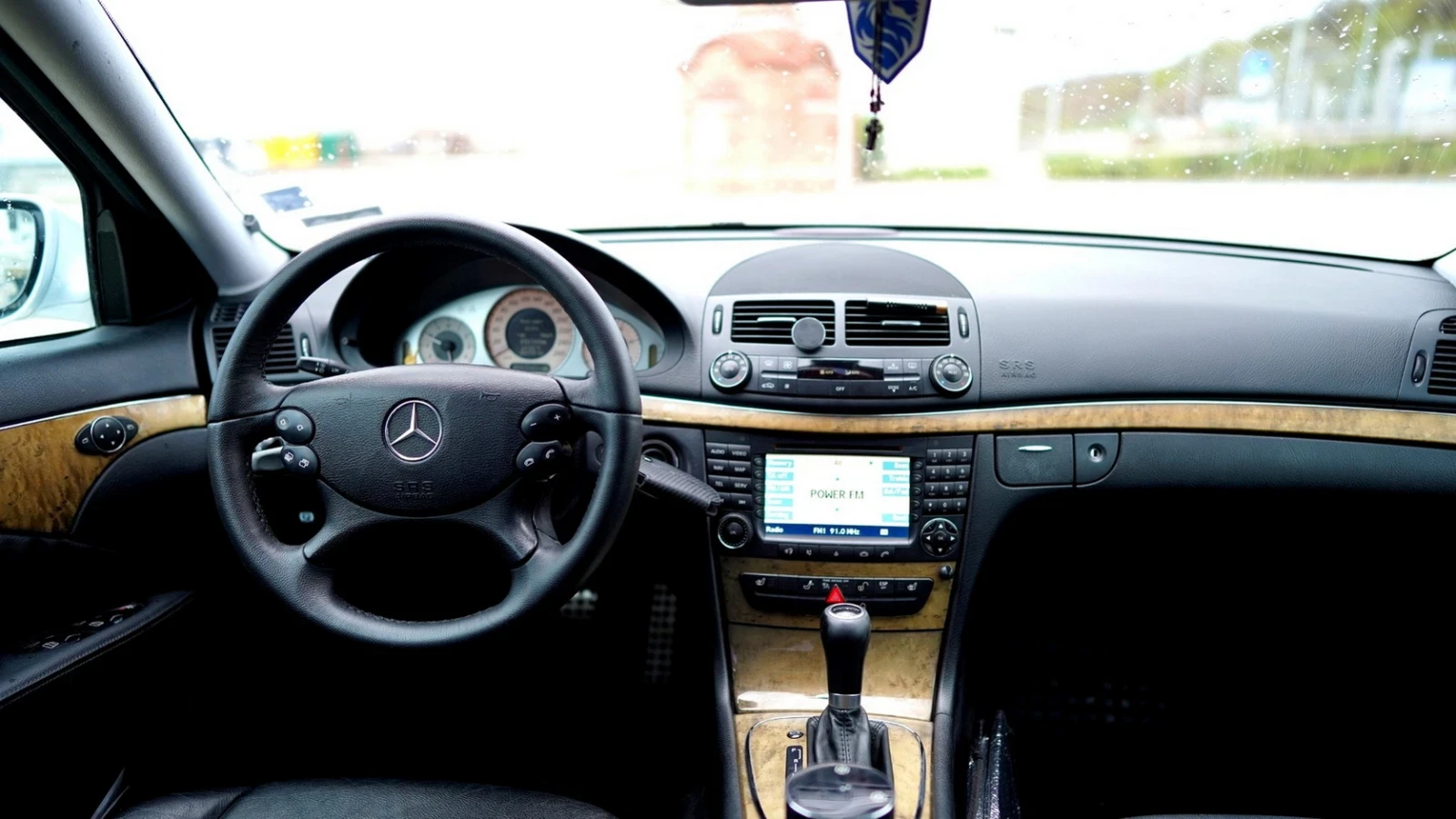 Mercedes-Benz E 280 Facelift , снимка 4 - Автомобили и джипове - 54392586