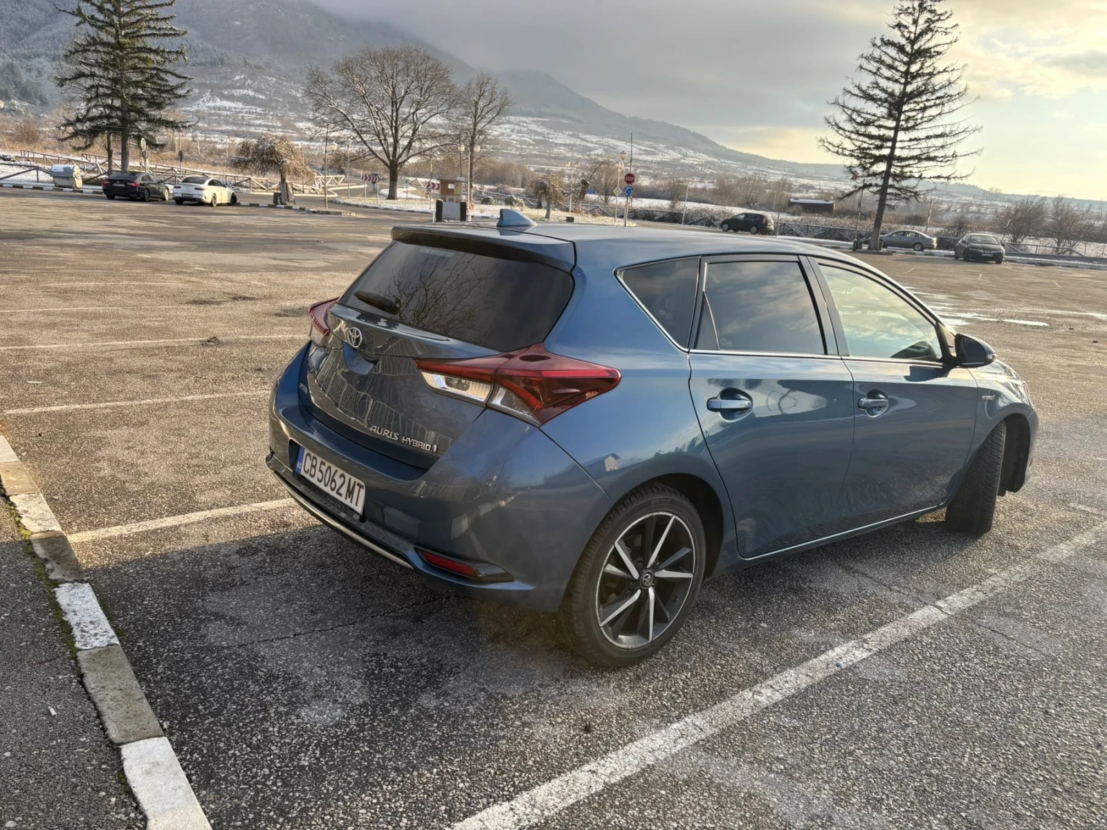 Toyota Auris � ���� ������� | Mobile.bg � ����������� 2
