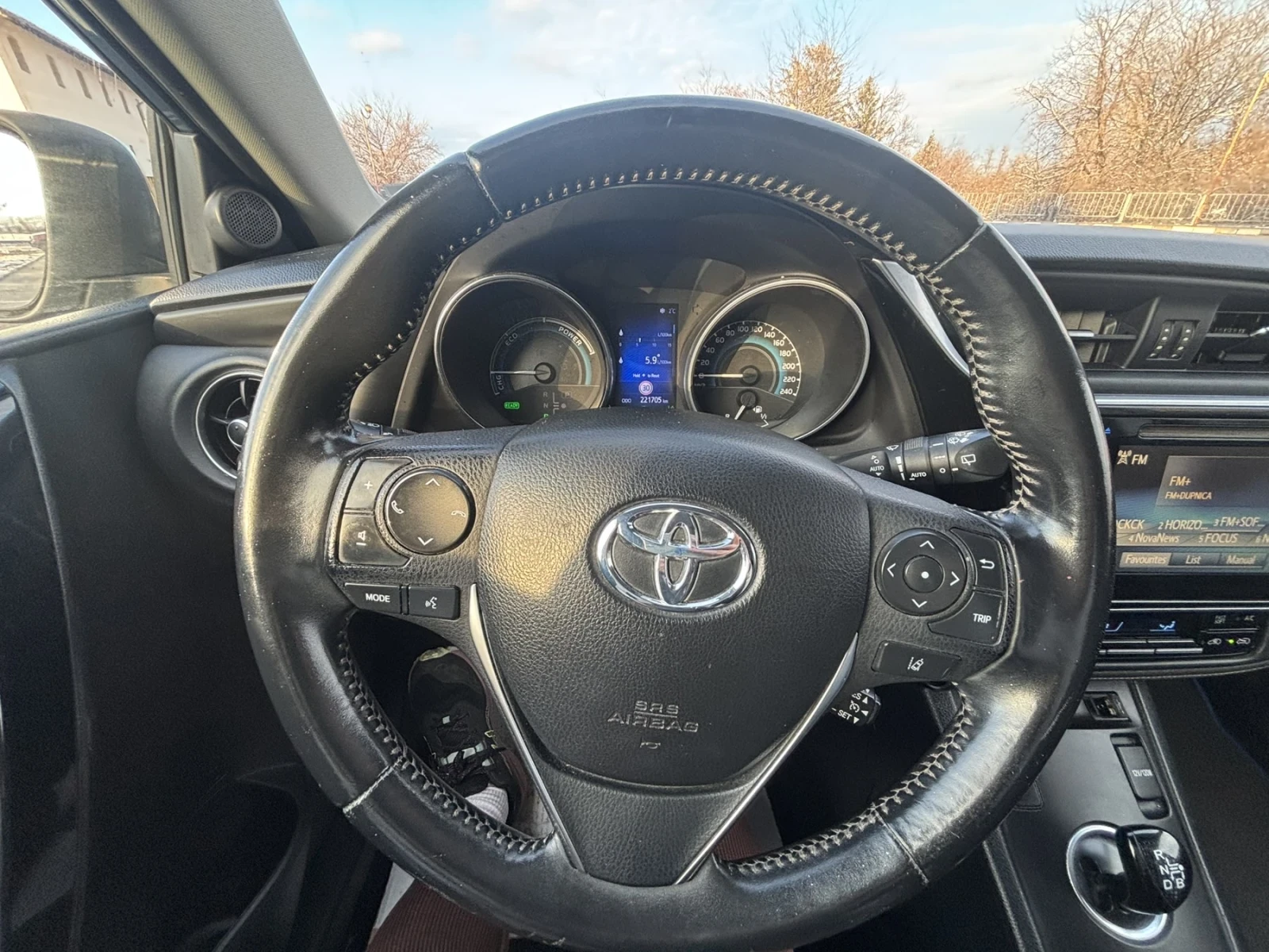Toyota Auris � ���� ������� | Mobile.bg � ����������� 5