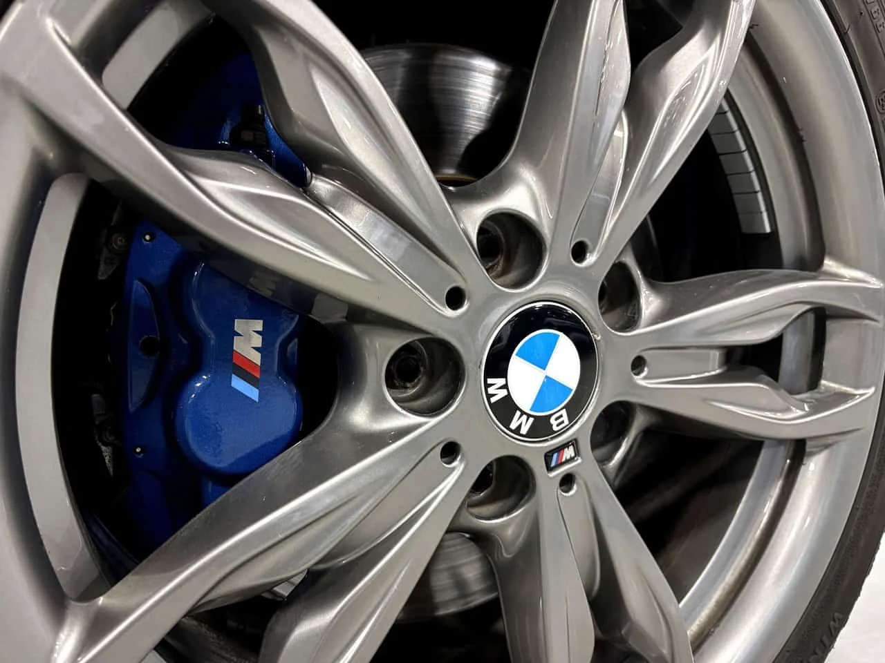 BMW 235 * M235i| COUPE| RWD| REDLEATHER| EXHAUST| HARMANKA, снимка 12 - Автомобили и джипове - 54894141
